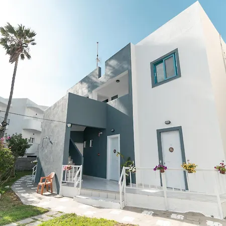 Angela & Thalia מלון דירות 3*