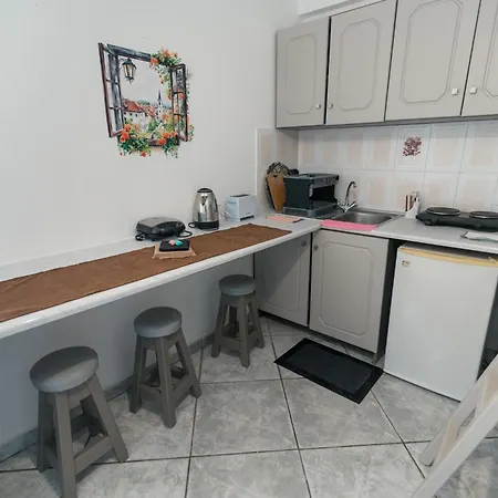 Angela & Thalia מלון דירות